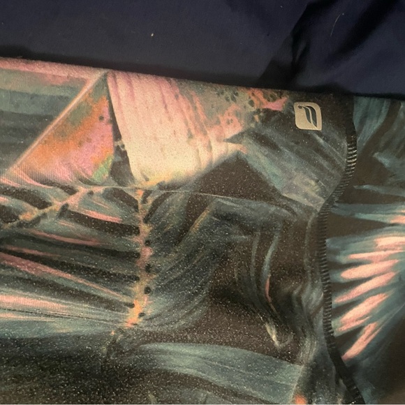 Fabletics Leggings - 3 pair - Black with roses, Multicolor, Black with hearts - Picture 3 of 8